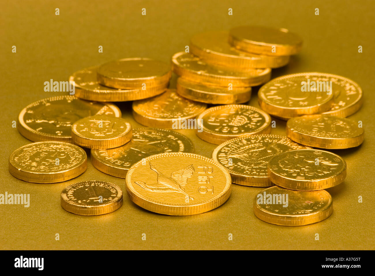 Gold Chocolate coins Stock Photo Alamy