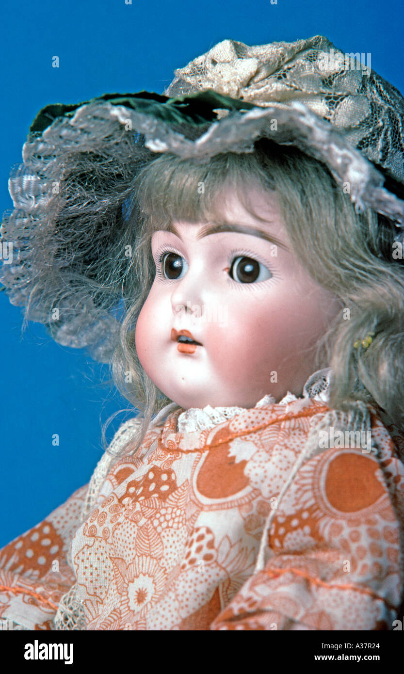19th century dolls hi-res stock photography and images - Alamy