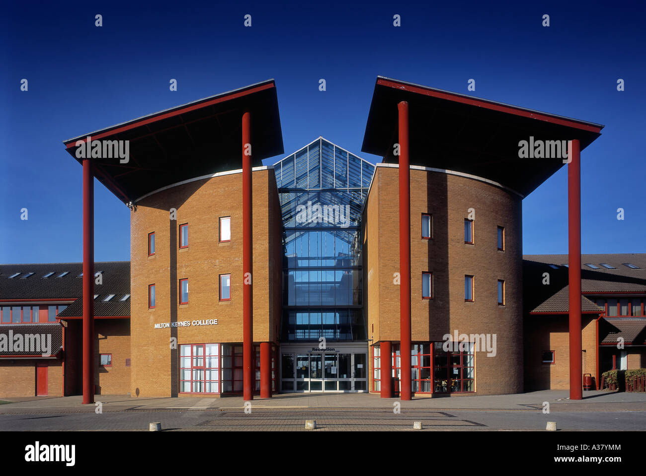 Milton Keynes College Stock Photo Alamy