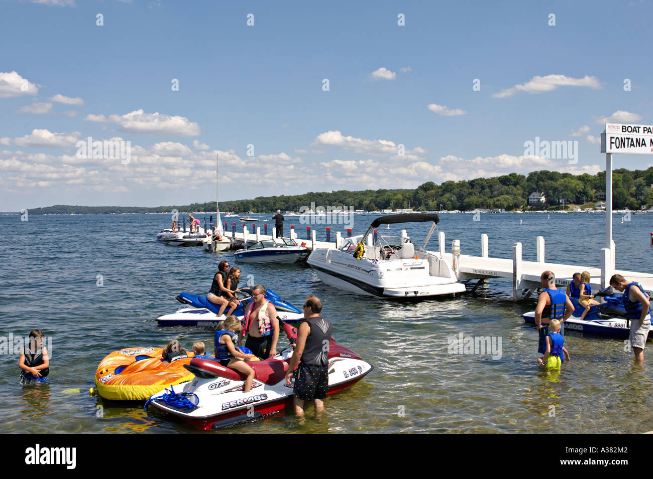 WISCONSIN Fontana Small town marina on Lake Geneva popular vacation