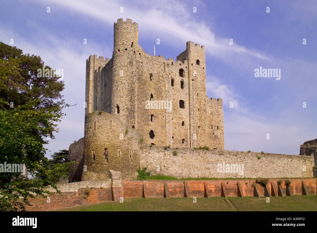 Rochester castle rebuilt tower hi-res stock photography and images - Alamy