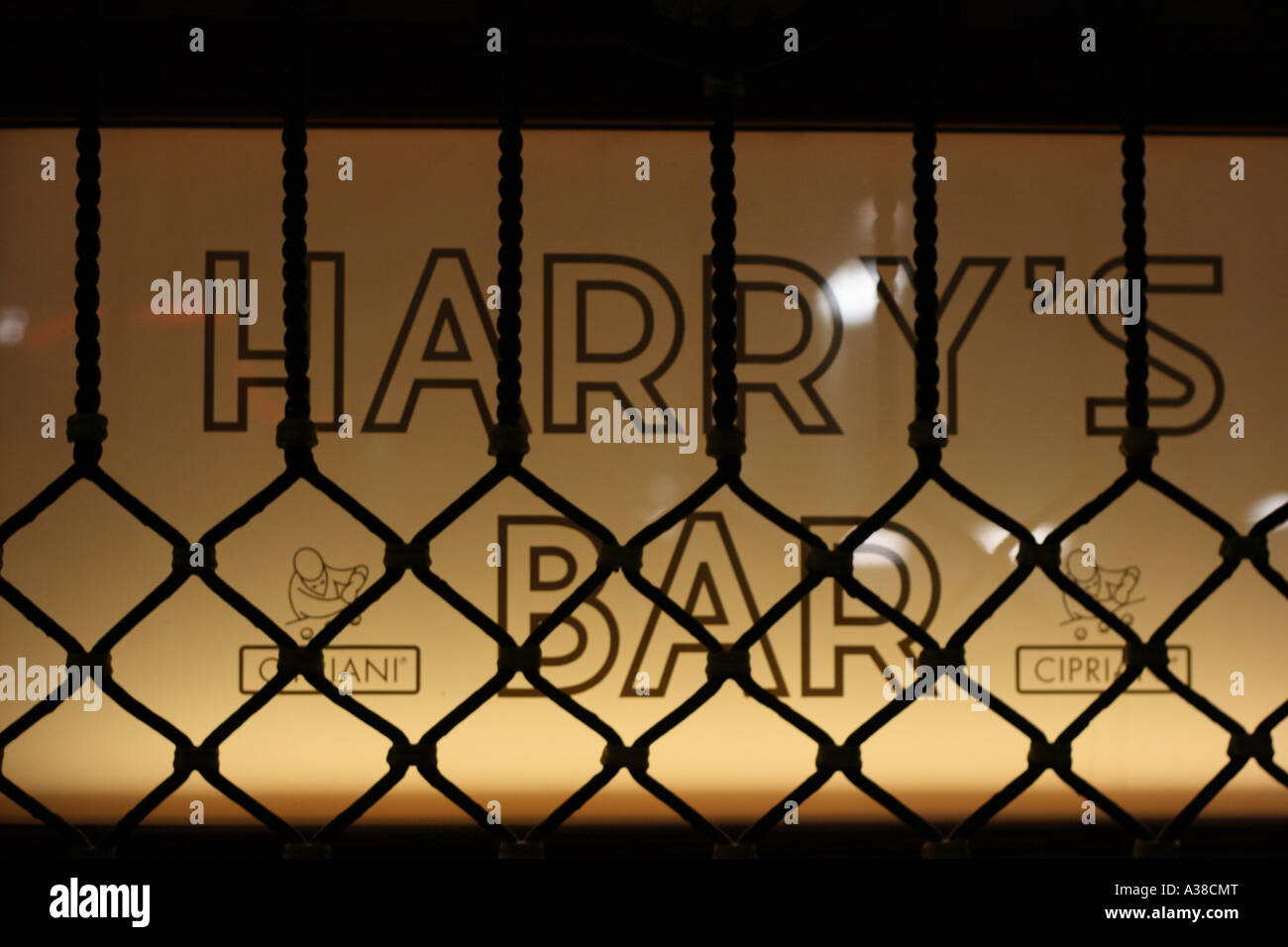 Harrys bar venice hi-res stock photography and images - Alamy