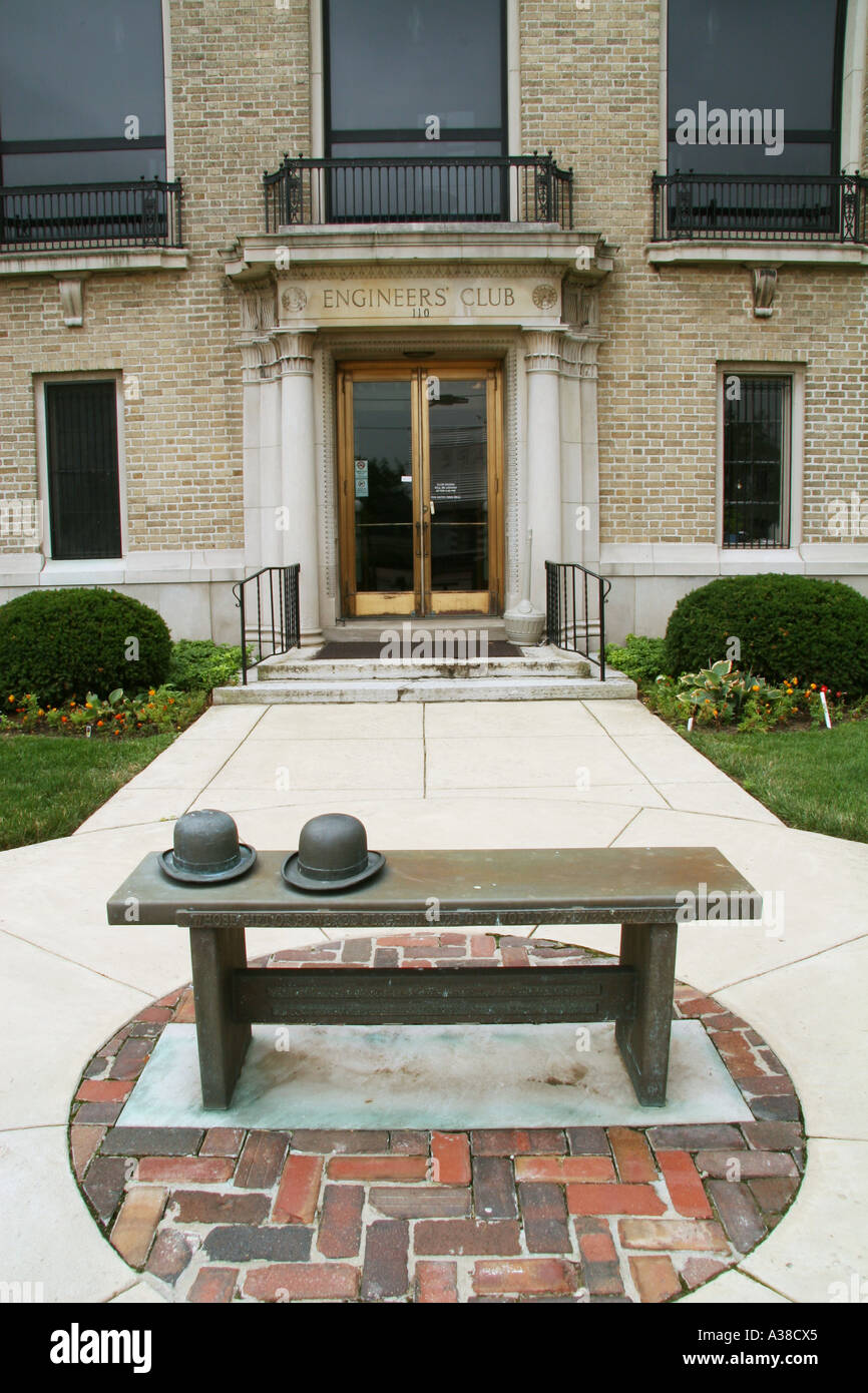 Engineers Club Dayton Ohio The hats on the bench commemorate Wilbur and Orville Wright Stock Photo