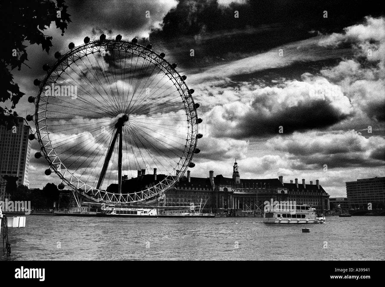 London eye river themes Black and White Stock Photos & Images - Alamy