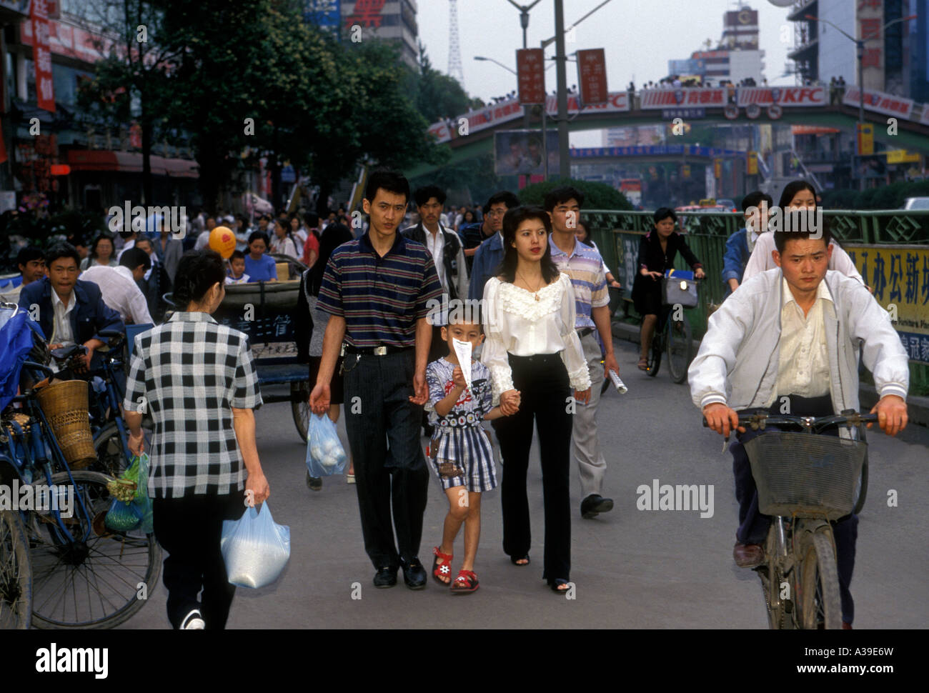 Chinese people, father, mother, daughter, child, little girl, family ...