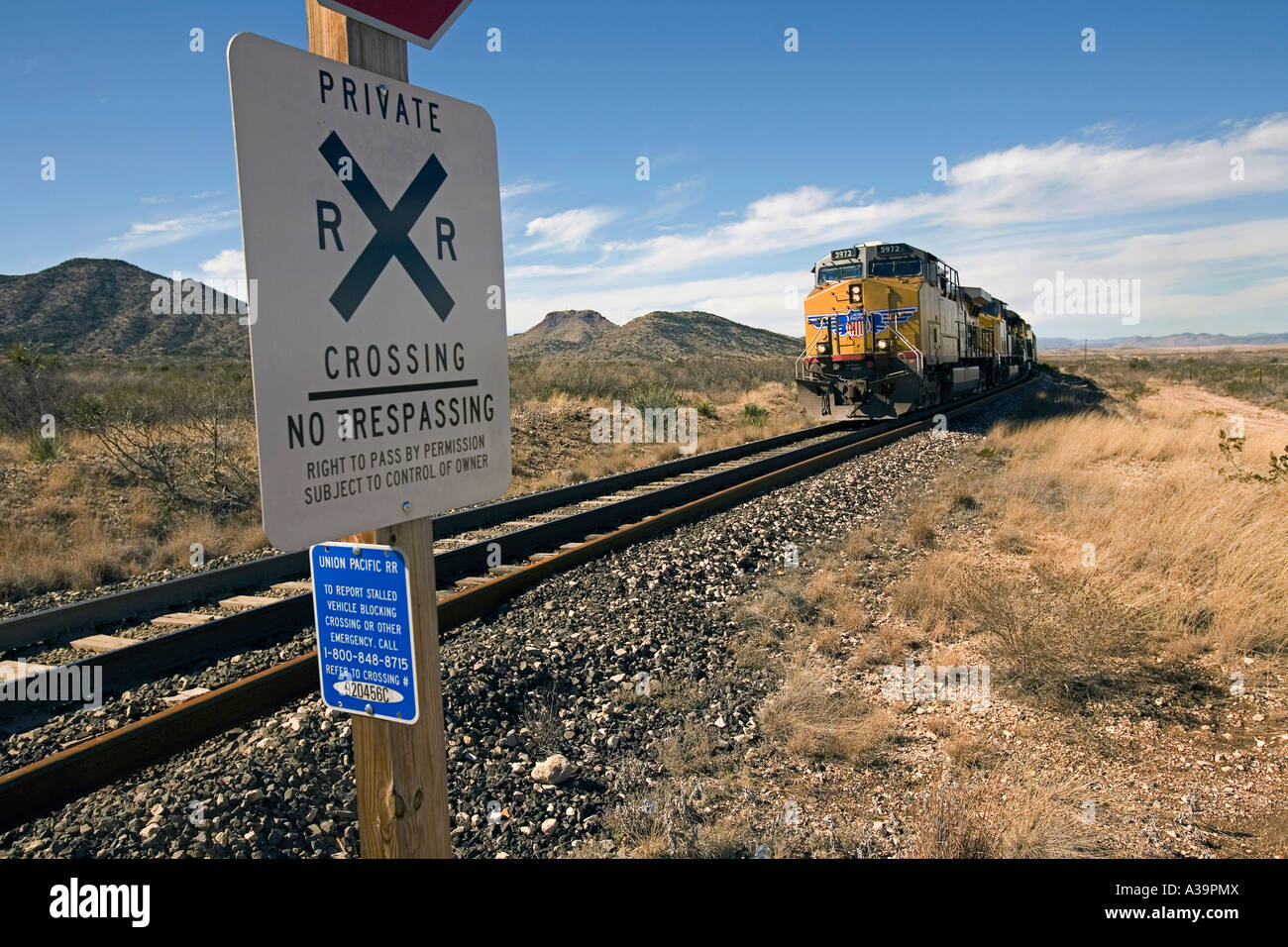 Union Pacific railway between Alpine and Marathon in west Texas Stock Photo