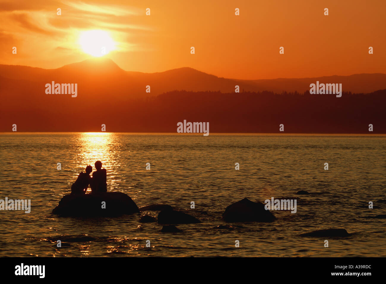 Sun set hi-res stock photography and images - Alamy
