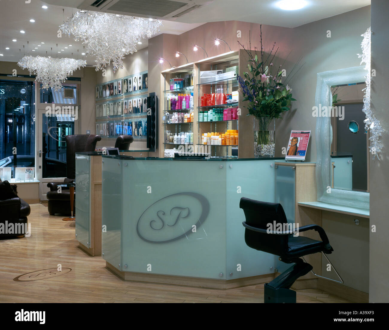 Stuart Phillips Hair Salon, 25 Monmouth Street, London. Interior Stock ...