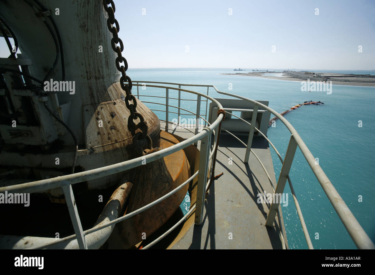 Floating line connection balljoint of a Trailing Suction Hopper Dredger at work for Dubai