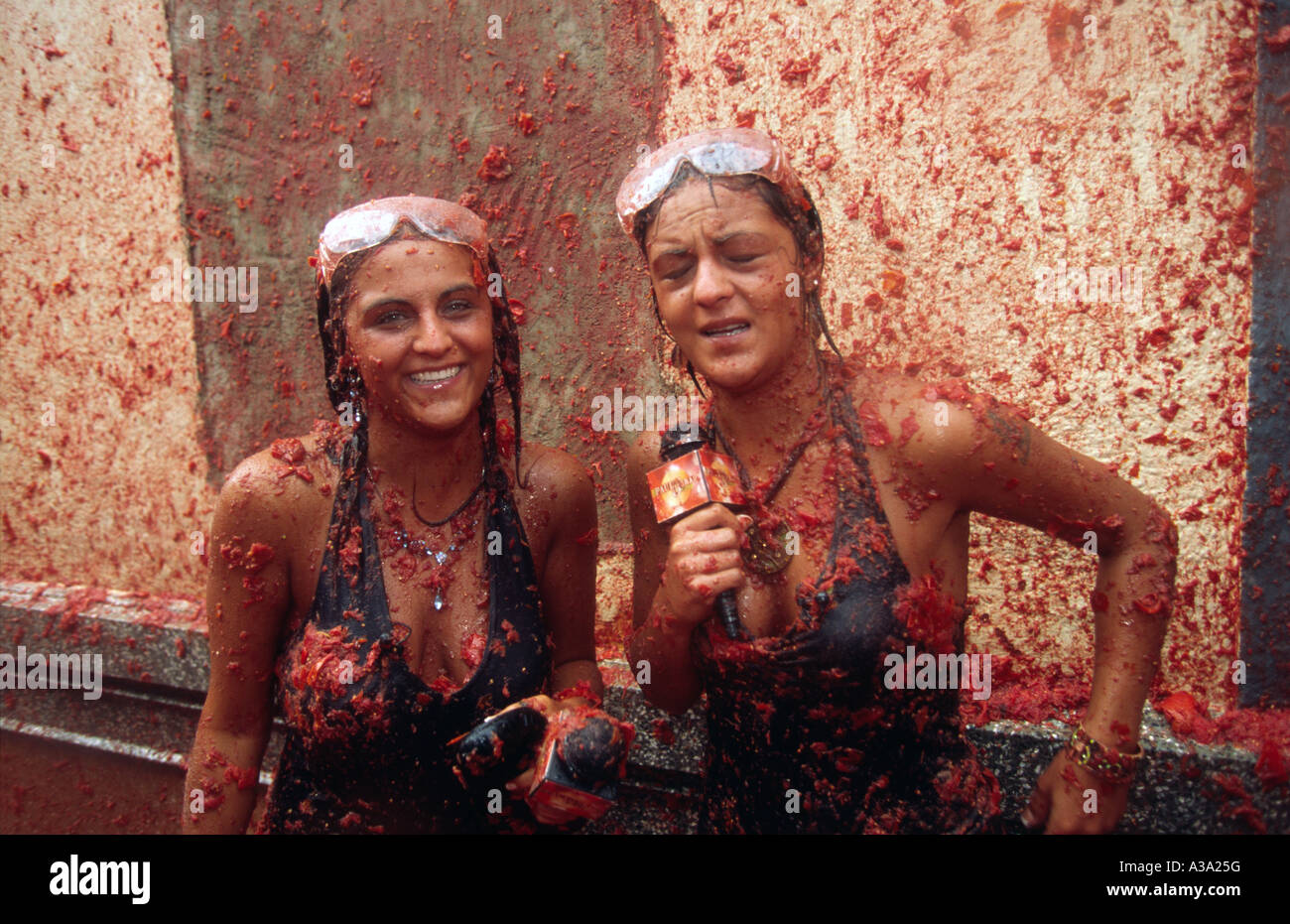 La Tomatina festival Buñol, Valencia SPAIN Stock Photo 10719579 Alamy