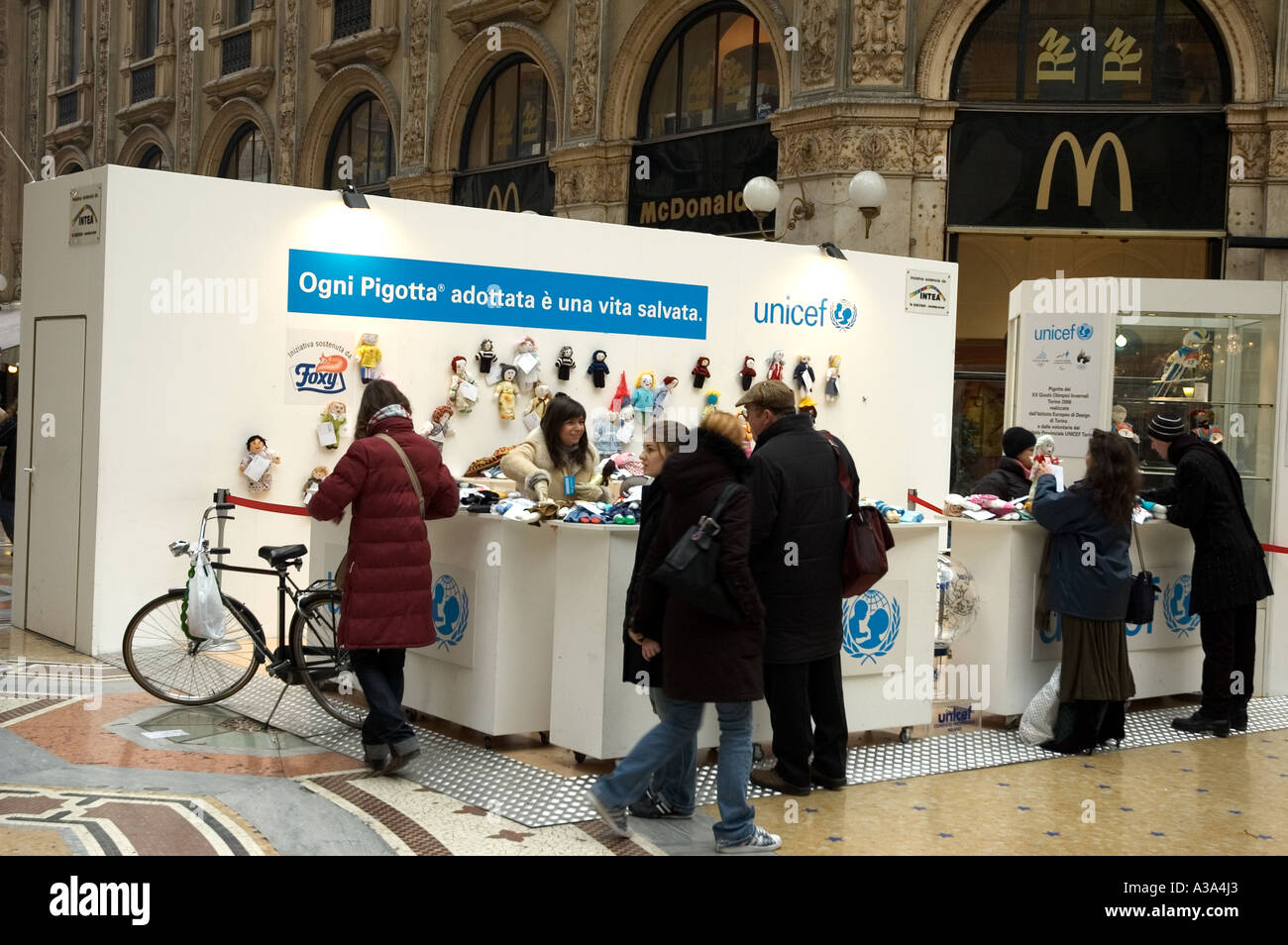 unicef beneficence stands stand charity vittorio emanuele milan milano milan milano region
