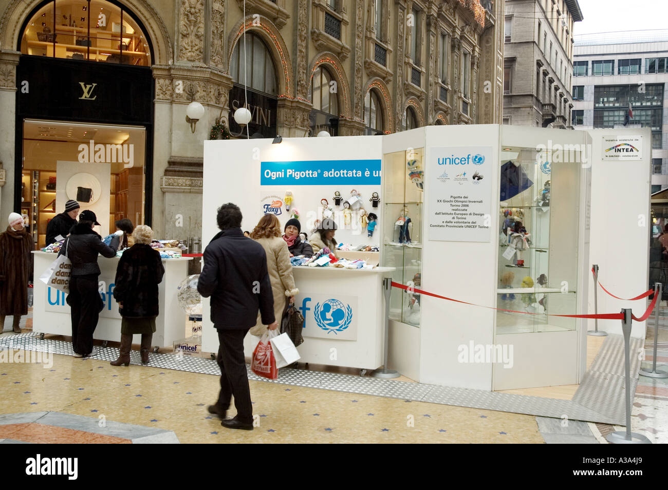 unicef beneficence stands stand charity vittorio emanuele milan milano milan milano region