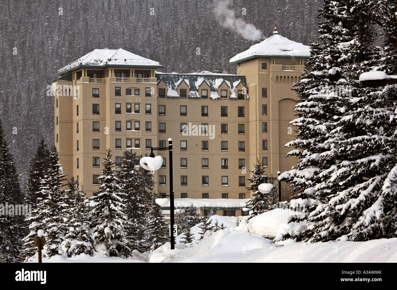 Chateaus Lake Louise in winter Stock Photo - Alamy