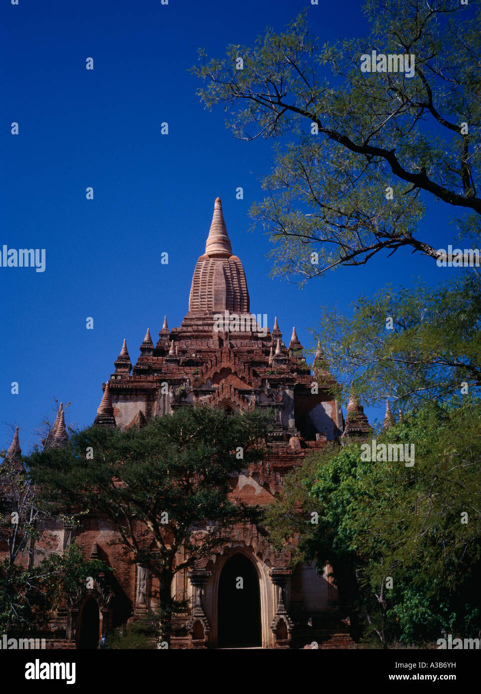 Myanmar burma bagan shwegugyi temple hi-res stock photography and ...