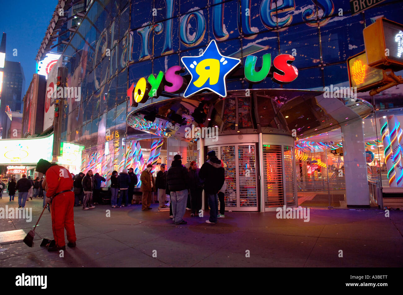 People wait on line through the nite to buy Nintendo Wii at Toys R Us at Times Square Stock Photo