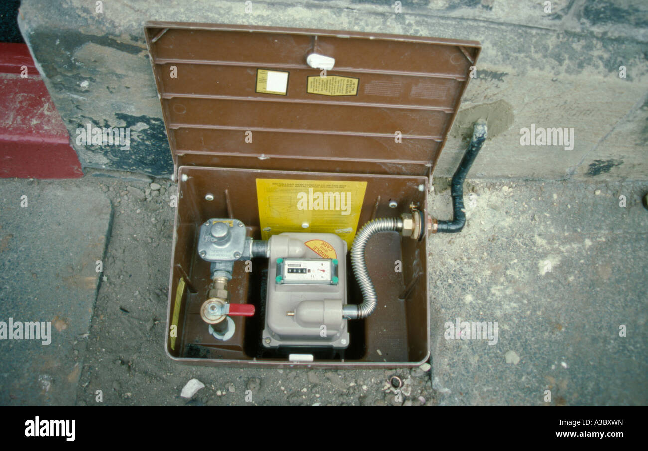 Gas meter installation hi-res stock photography and images - Alamy