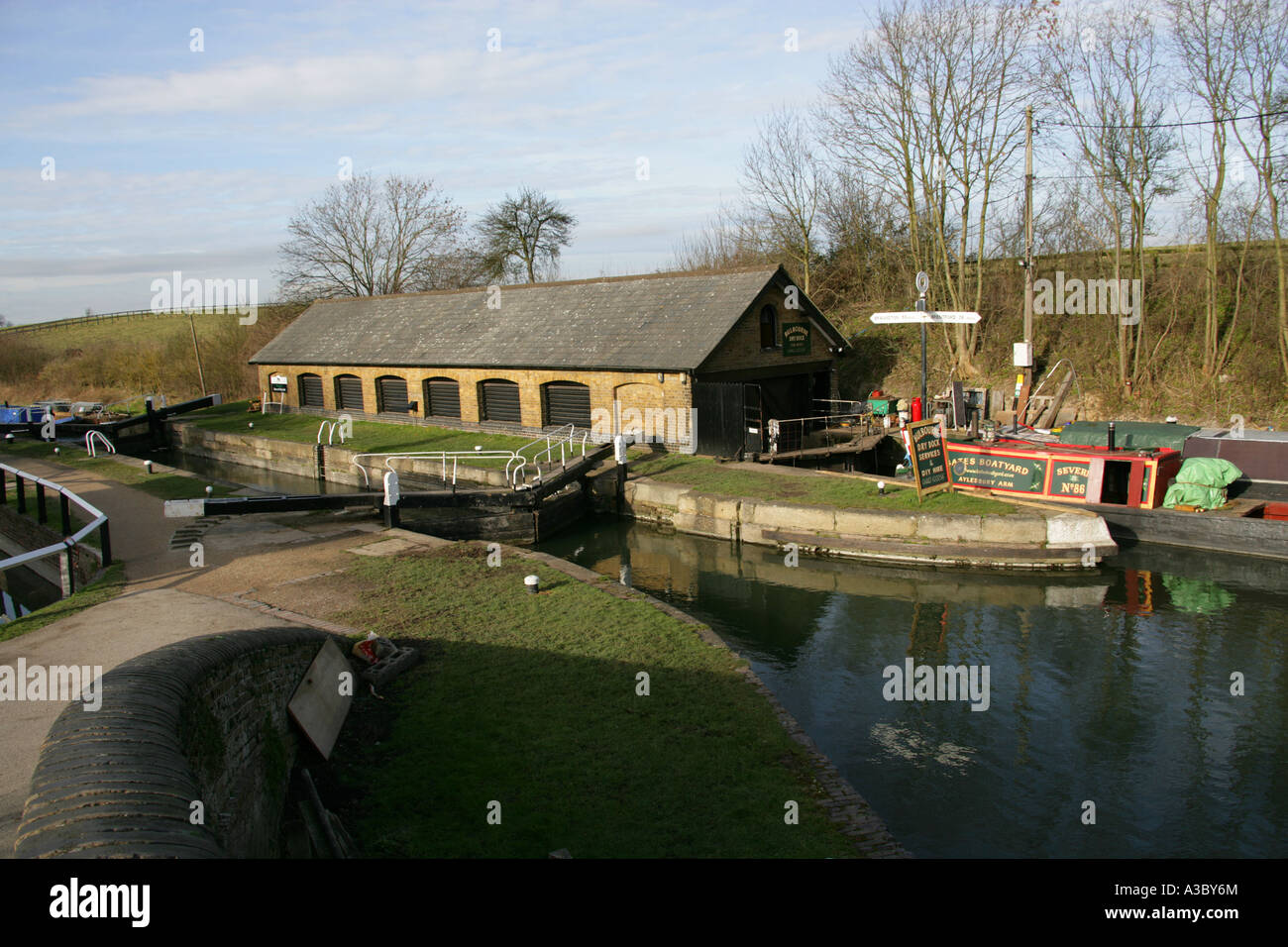Bulbourne Dry Dock at the Junction of the Grand Union Canal and Wendover Arm at Bulbourne, Near Tring Reservoirs, Hertfordshire Stock Photo