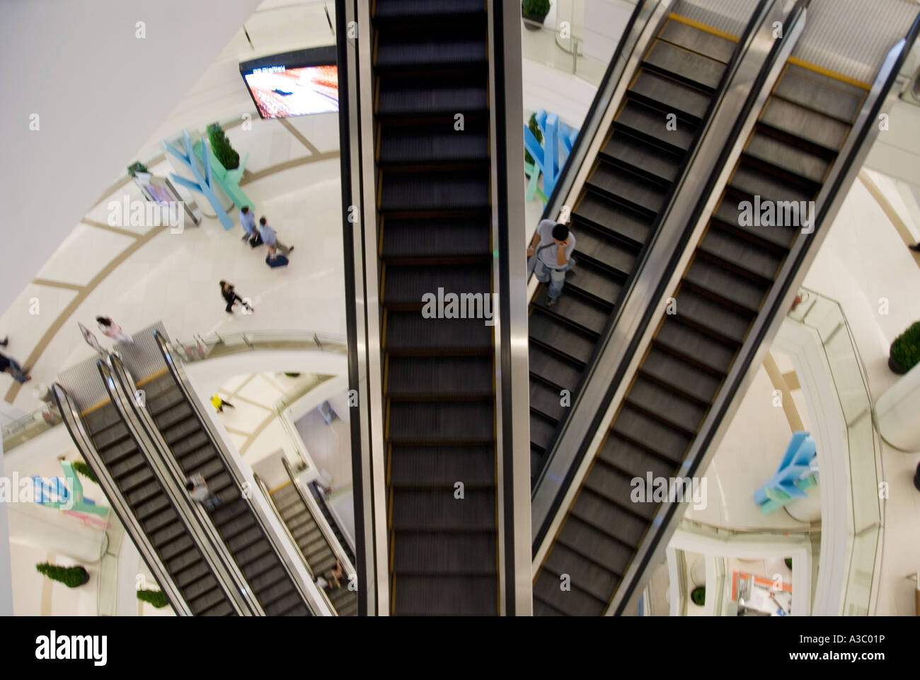 Silom-Paragon shopping mall in Bangkok, Thailand Stock Photo - Alamy