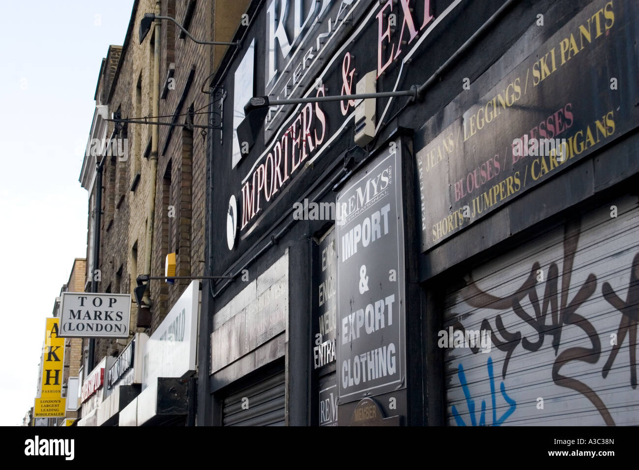 Whitechapel E1 London commercial road Stock Photo Alamy