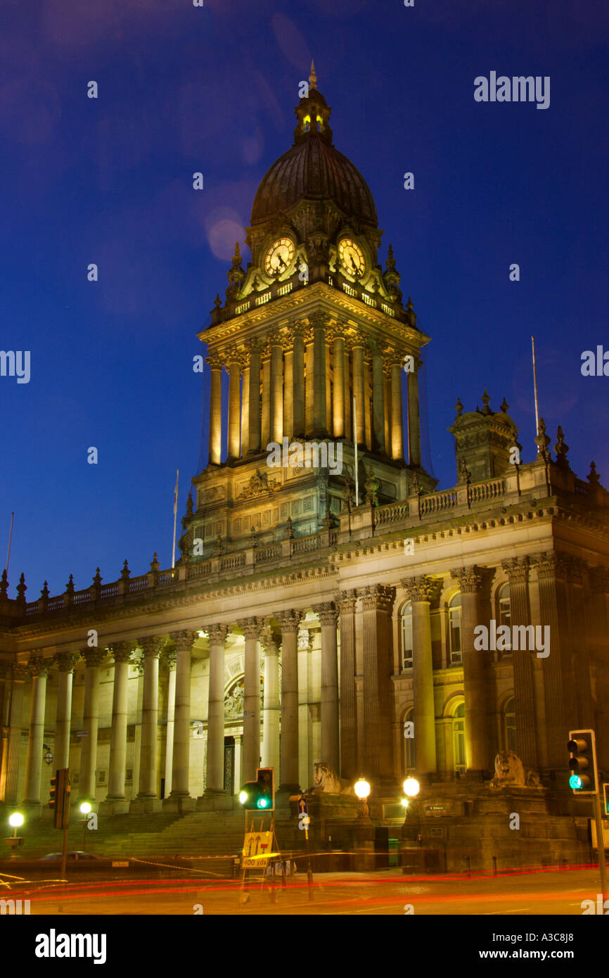 Old leeds town hall hi-res stock photography and images - Alamy