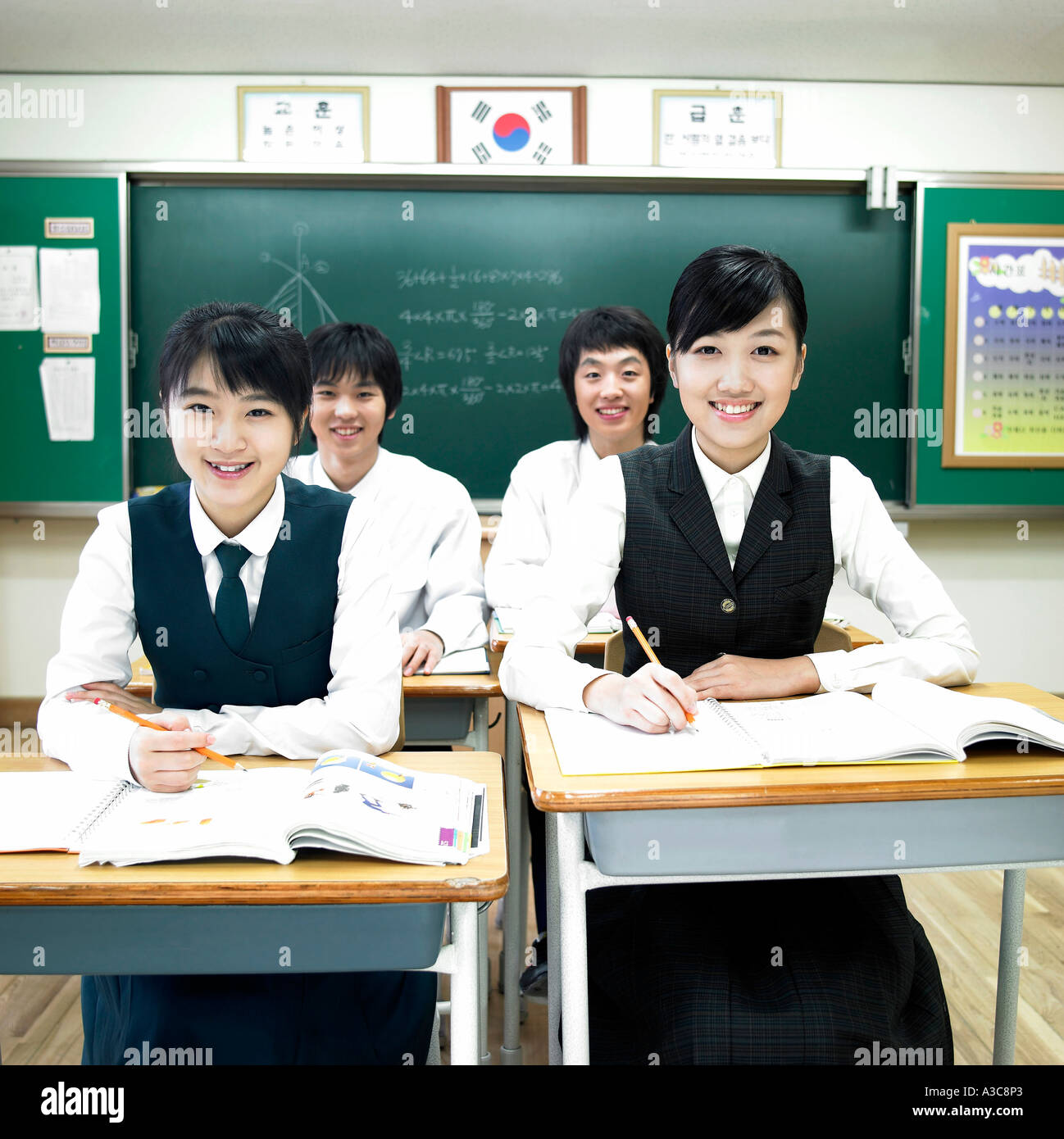 Front Student Students facing the front Stock Photo - Alamy