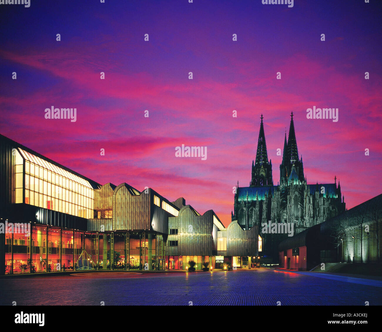the Cologne Cathedral and the Ludwig Museum in evening twilight, Germany, North Rhine-Westphalia, Koeln Stock Photo