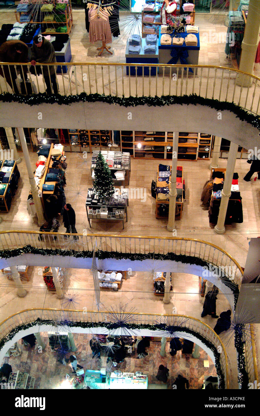 Mens clothing shop rome italy hires stock photography and images Alamy