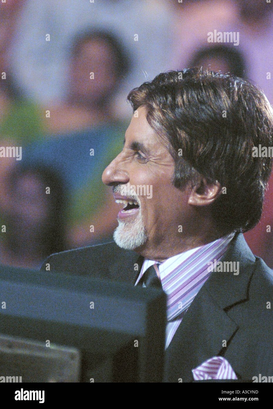 Amitabh Bachchan, Indian Bollywood Film Star Actor and television host on the sets of KBC, Kaun Banega Crorepati, who wants to be a millionaire, India Stock Photo