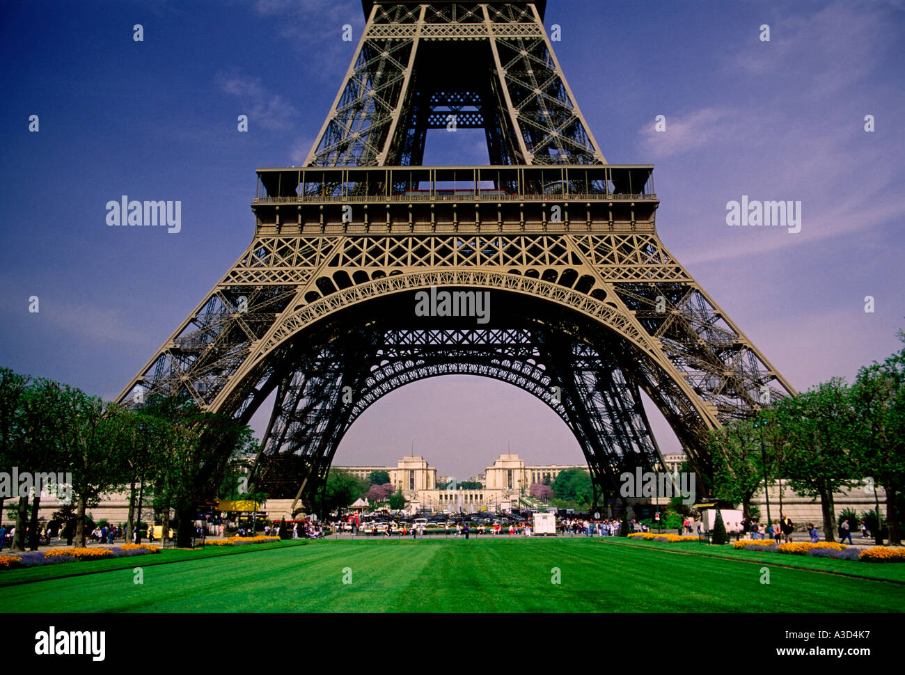 Eiffel Tower, La Tour Eiffel, Champ de Mars, city of Paris, Paris, Ile