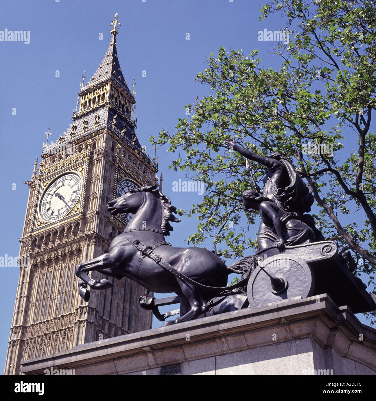 London Westminster Big Ben clock tower and the Statue of Queen Boudica with chariot Stock Photo