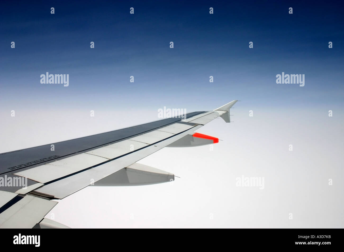Aircraft wing structure hi-res stock photography and images - Alamy