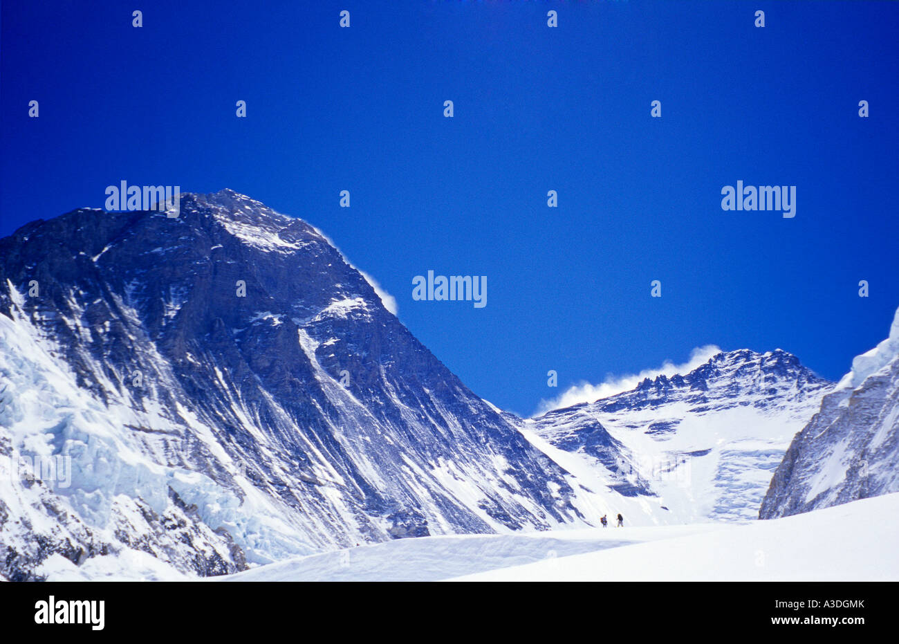 Glacier, Western Cwm direction west with view of Mount Everest, 8848m, and Lhotse, 8516m