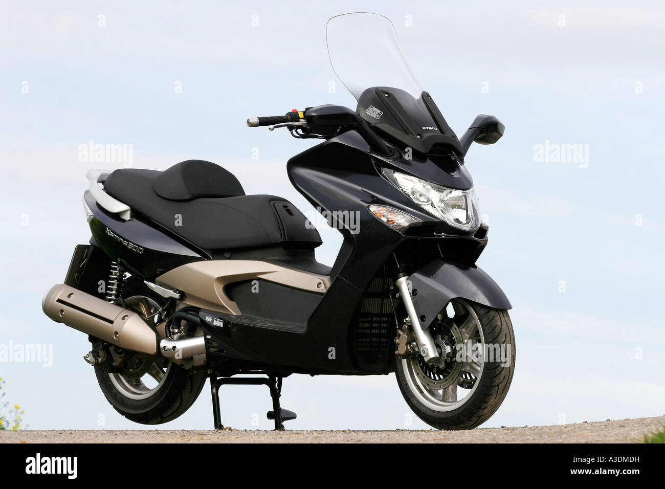 Kymco Xciting 500 scooter Stock Photo - Alamy