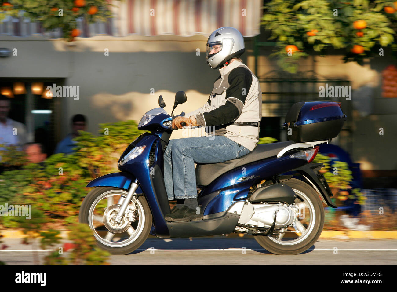 Soldat høg storm Honda scooter hi-res stock photography and images - Alamy