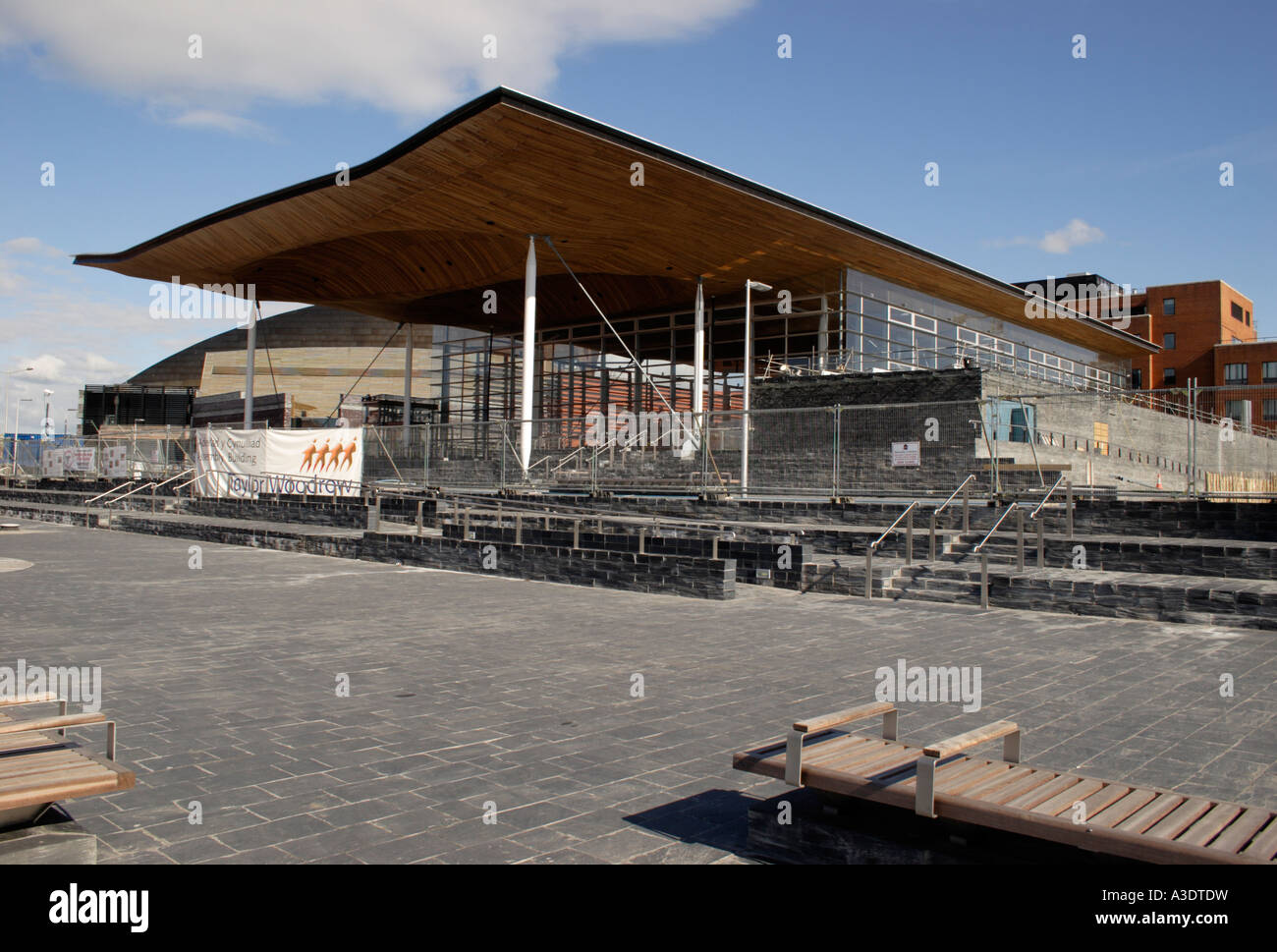 THE WELSH ASSEMBLY BUILDING UNDER CONSTRUCTION, CARDIFF BAY, SOUTH