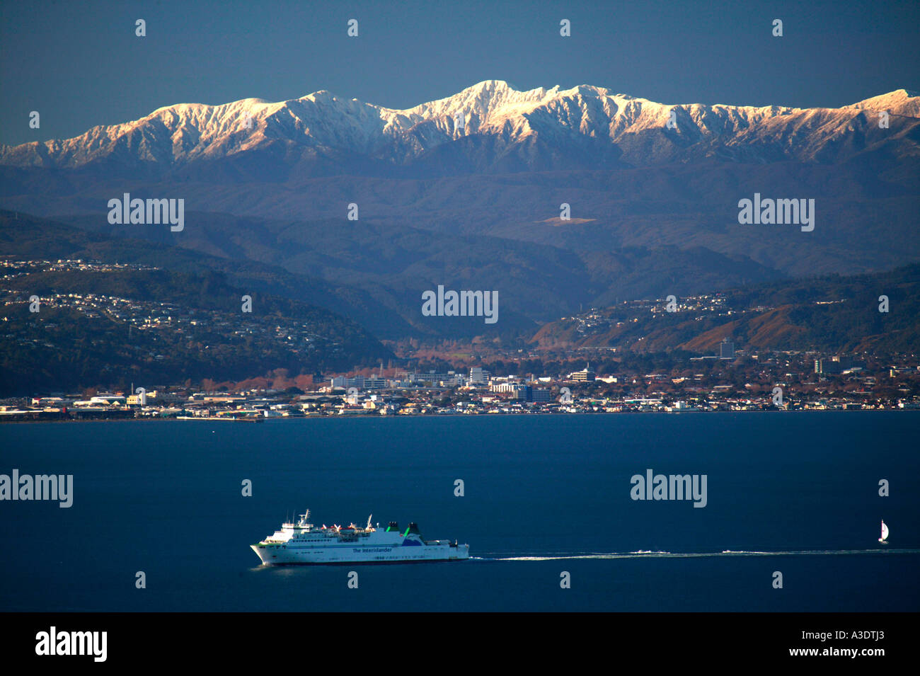 Taraua Ranges Snow Snowcapped tararua ranges hi-res stock photography and images - Alamy