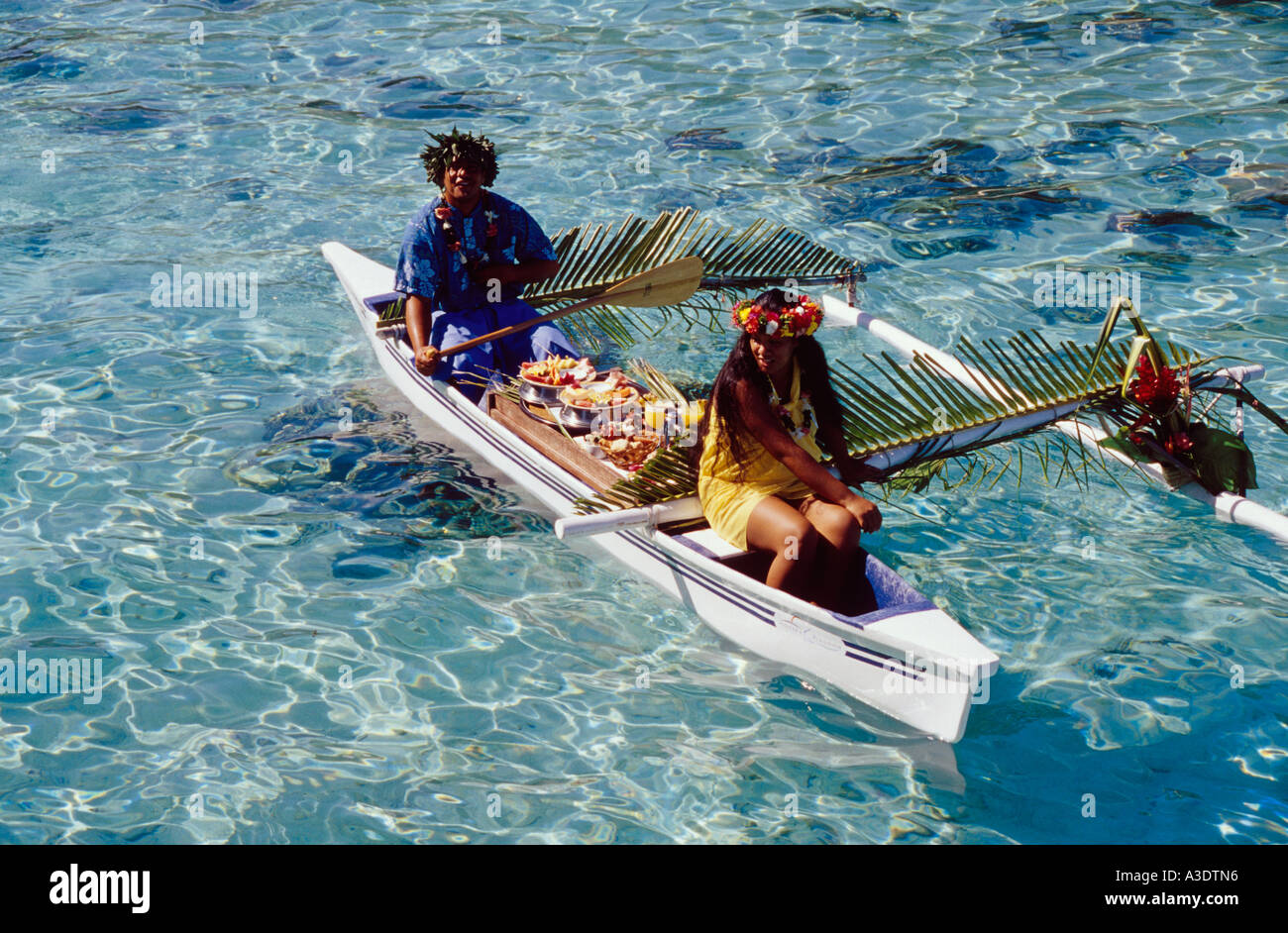 Tahiti canoe hires stock photography and images Alamy