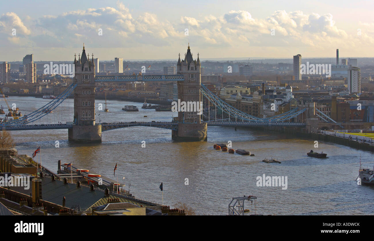 Panoramic view london skyline hi-res stock photography and images - Alamy