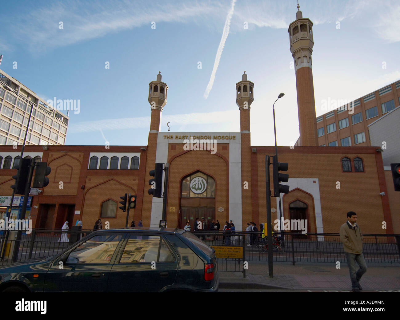 East London Mosque front and minaret Whitechapel Road Stock Photo