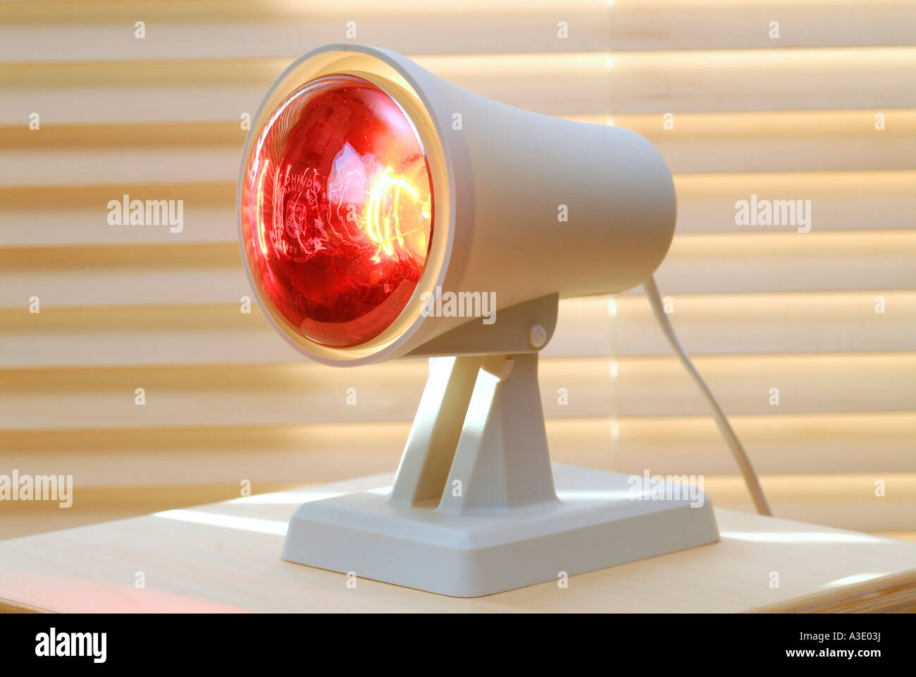 Heat Lamp High Resolution Stock Photography and Images Alamy