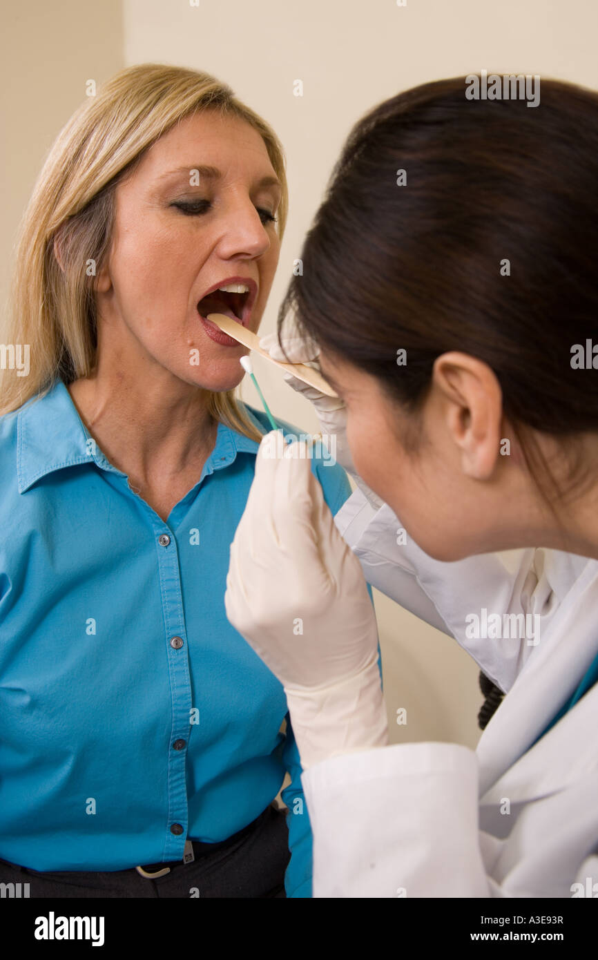 Doctor patient tongue hires stock photography and images Alamy