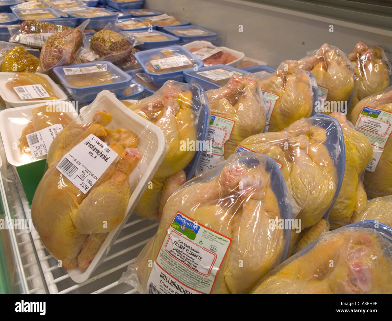 chicken industrial production mass shelfs shelf item product concept abstract symbol shopping business comm Stock Photo
