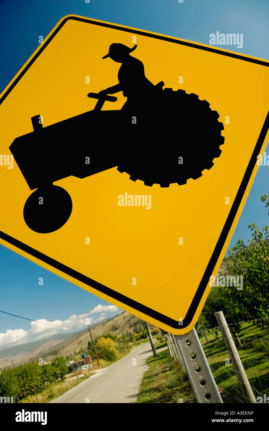 Tractor Crossing Sign High Resolution Stock Photography And Images Alamy