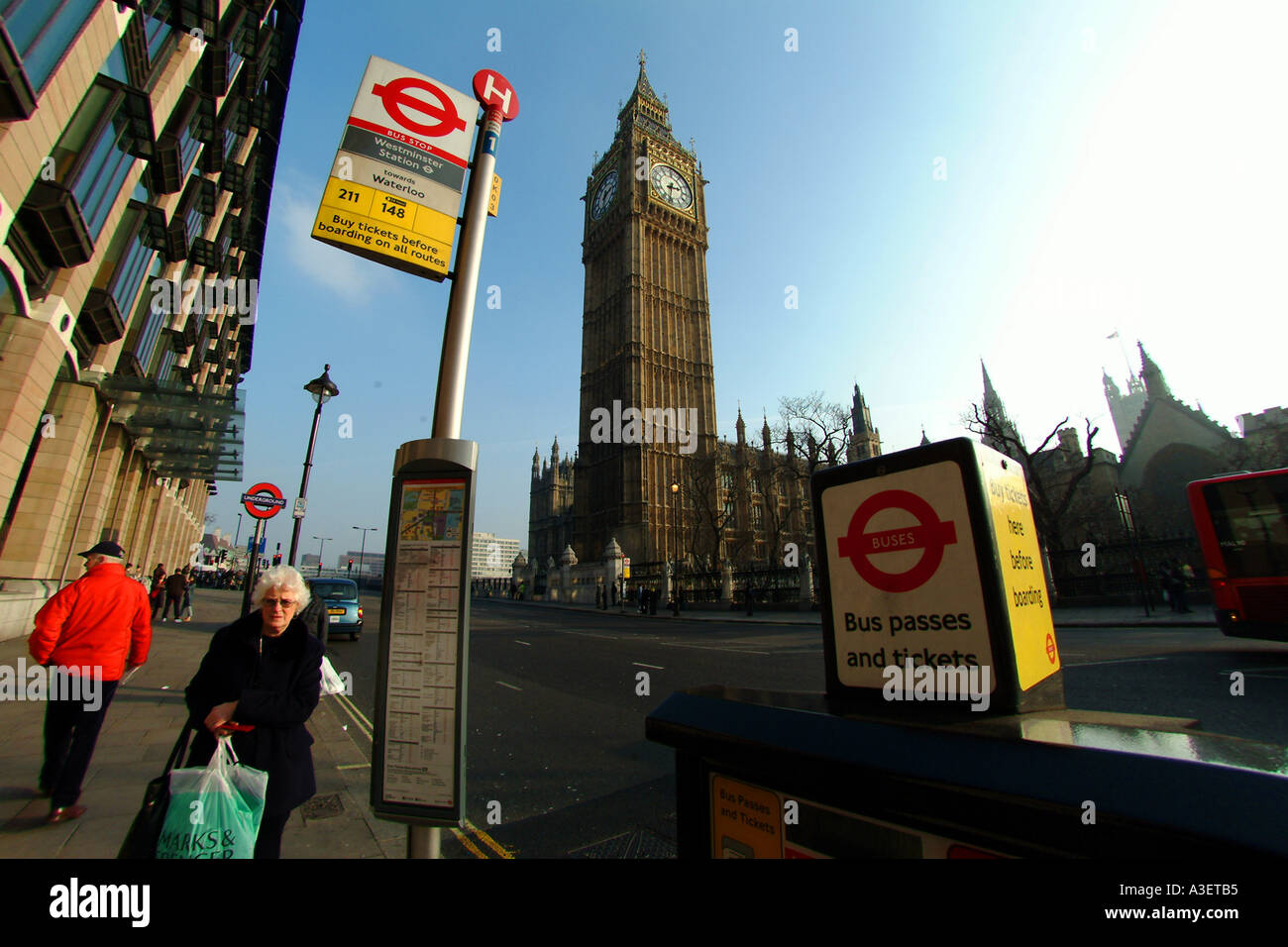 Big Ben Bus Stop Westminster High Resolution Stock Photography and ...
