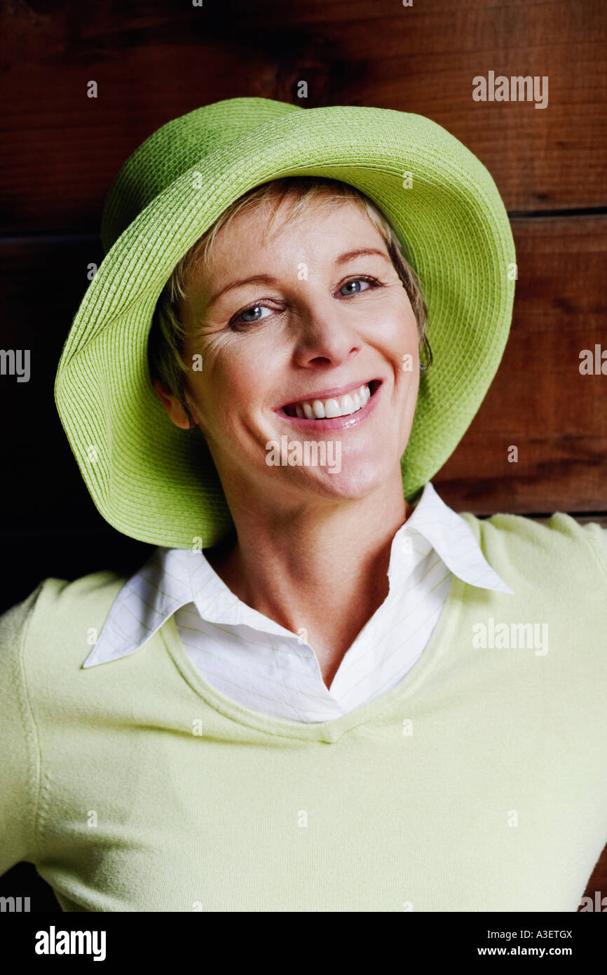 Portrait of a mature woman smiling Stock Photo - Alamy