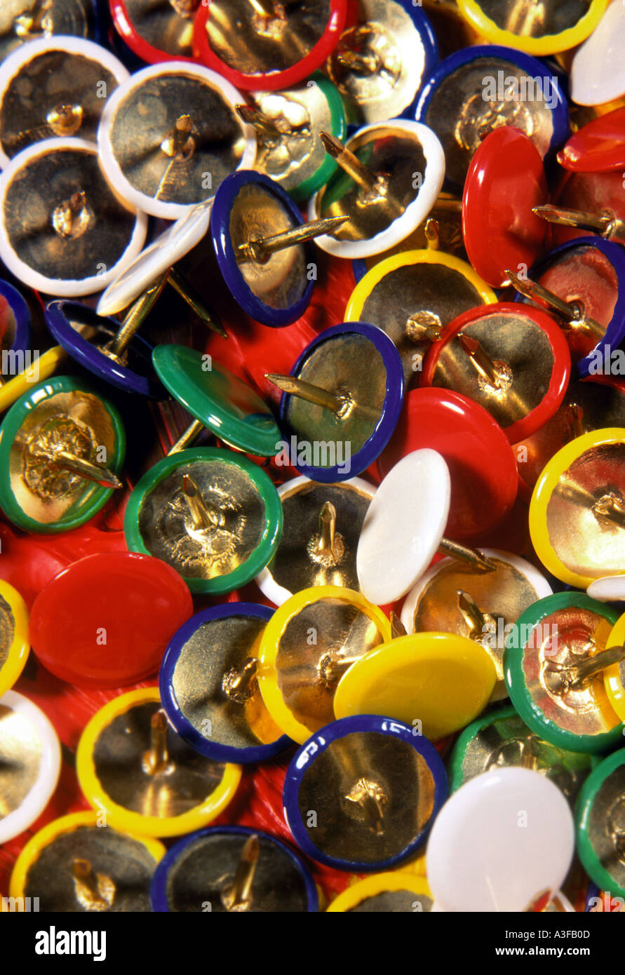 Drawing pins hi-res stock photography and images - Alamy