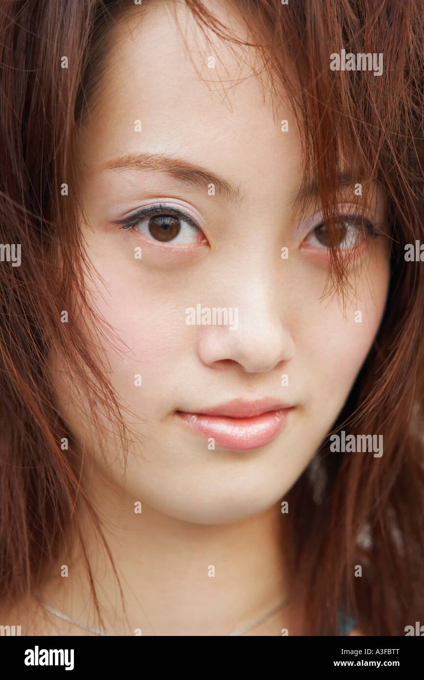 Portrait of a young woman Stock Photo - Alamy