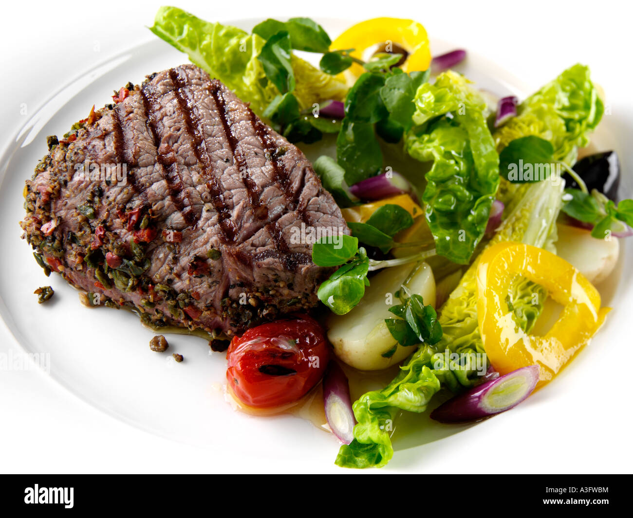 Peppered Rump Peppered rump steak with salad editorial food Stock Photo - Alamy