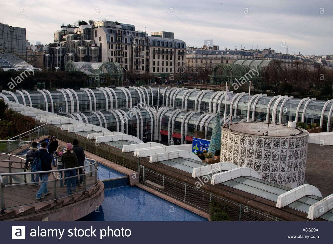 Underground Shopping Paris Stock Photos & Underground Shopping Paris ...