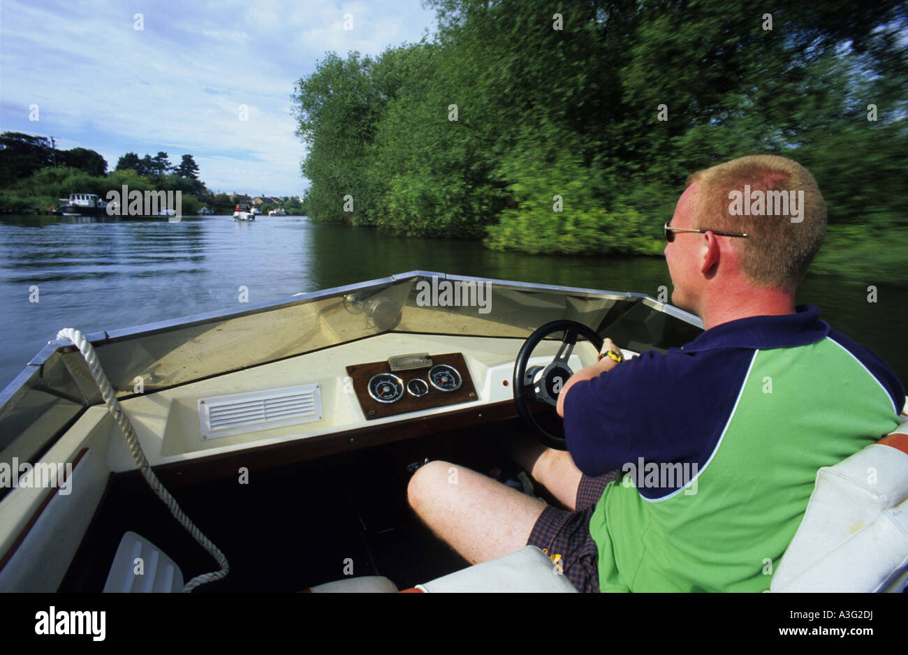 Man motor boat hi-res stock photography and images - Page 9 - Alamy